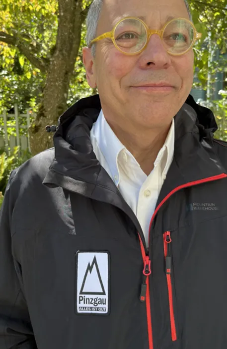 CustomPhoneWalletsNow.com - Woven Patches