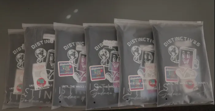 CustomPhoneWalletsNow.com - Zipper Frosted Bag