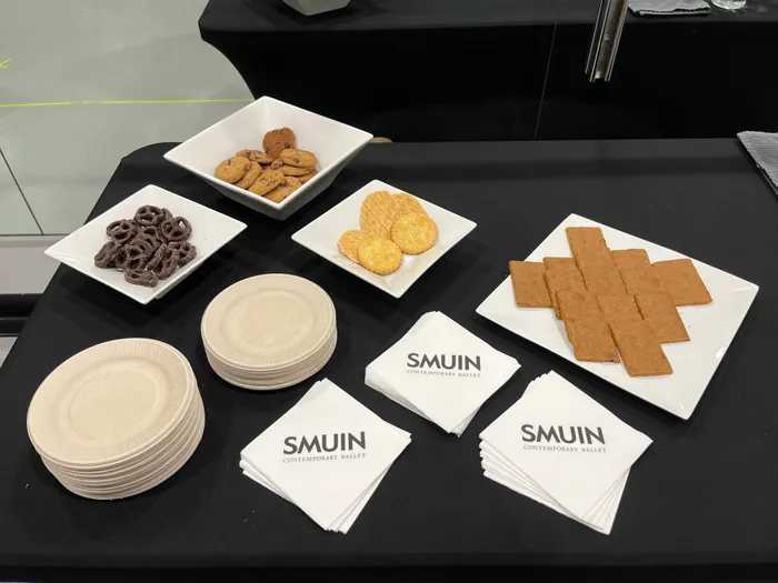 CustomPhoneWalletsNow.com - Custom Beverage Napkin