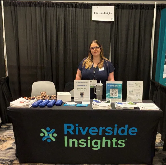 CustomPhoneWalletsNow.com - Custom Rectangle Table Covers