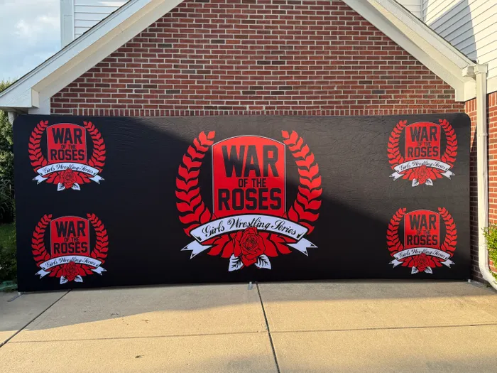 CustomPhoneWalletsNow.com - EZ Extend Displays