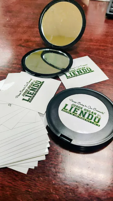 CustomPhoneWalletsNow.com - Circle Stickers