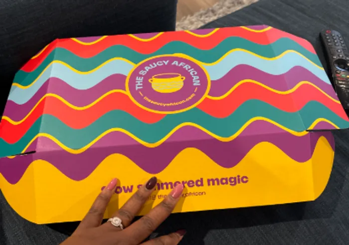 CustomPhoneWalletsNow.com - Custom Mailer Box