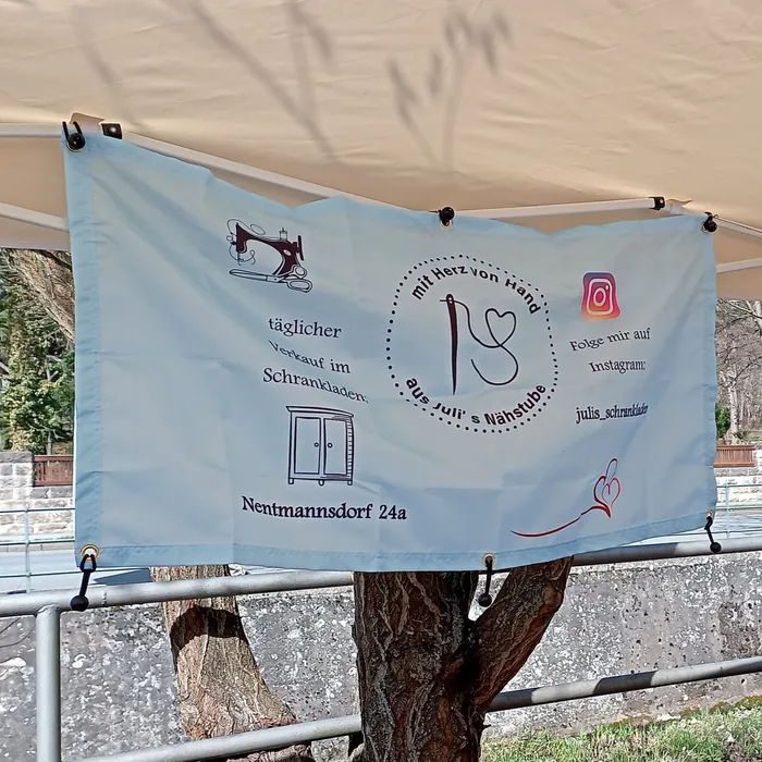 CustomPhoneWalletsNow.com - Custom Fabric Banners