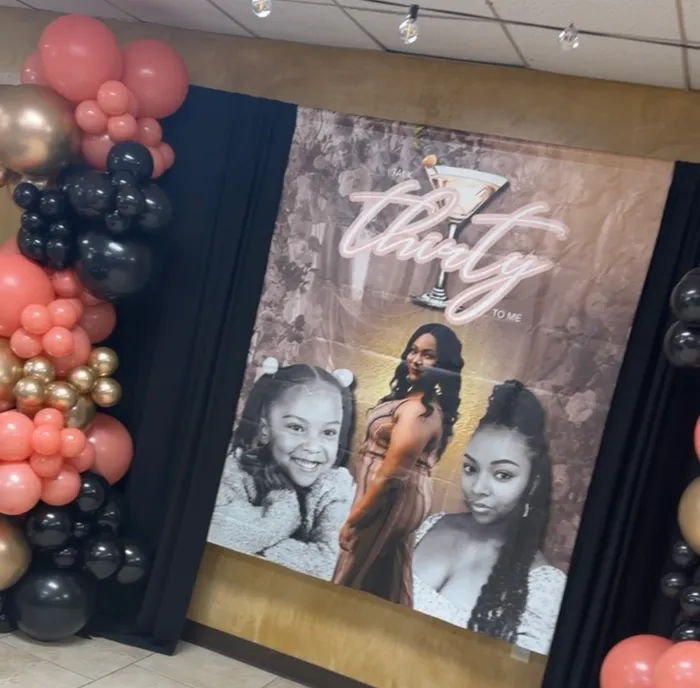 CustomPhoneWalletsNow.com - Custom Vinyl Banner