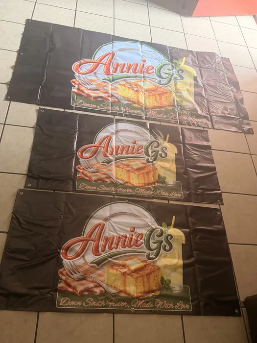 CustomPhoneWalletsNow.com - Custom Vinyl Banner