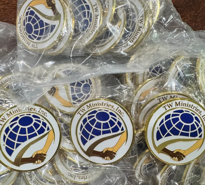 CustomPhoneWalletsNow.com - Hard Enamel Pin