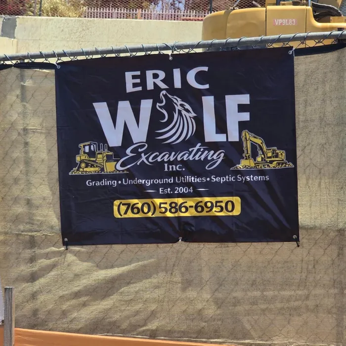 CustomPhoneWalletsNow.com - Custom Vinyl Banners