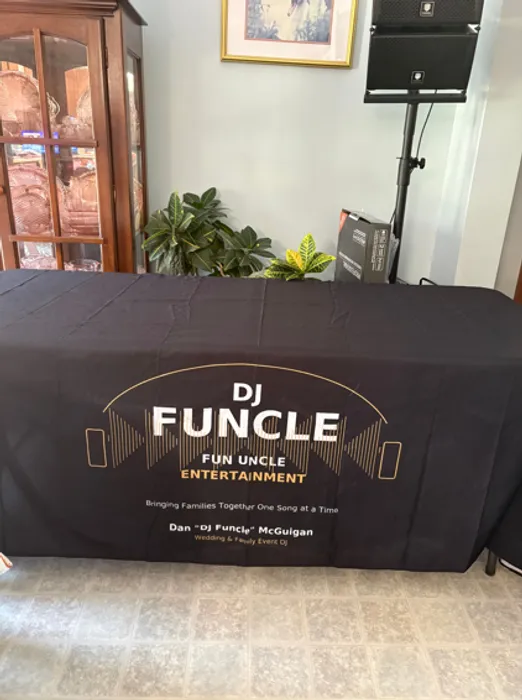 CustomPhoneWalletsNow.com - Custom Rectangle Table Covers