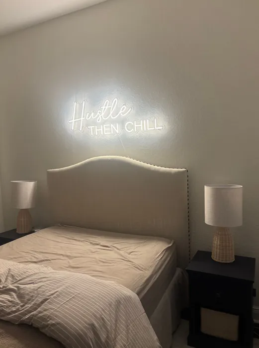 CustomPhoneWalletsNow.com - Artwork Neon Sign
