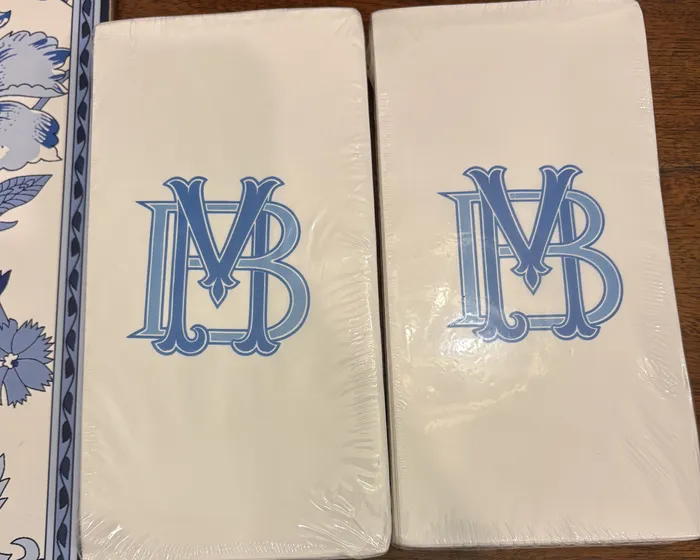 CustomPhoneWalletsNow.com - Custom Paper Guest Towel Napkins