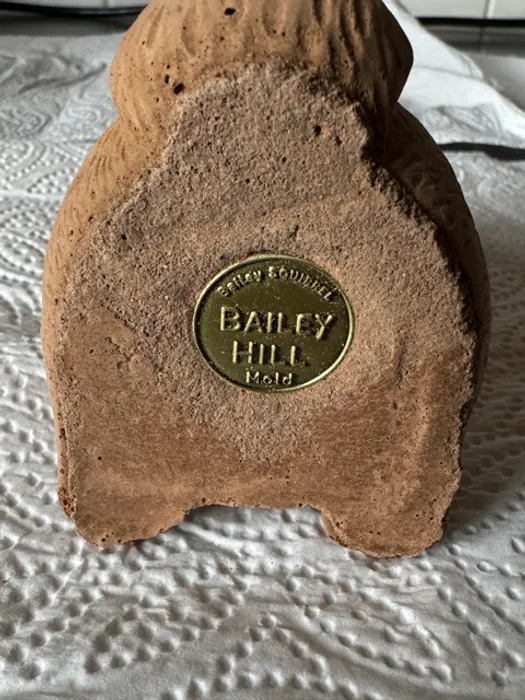 CustomPhoneWalletsNow.com - Die Struck Pin