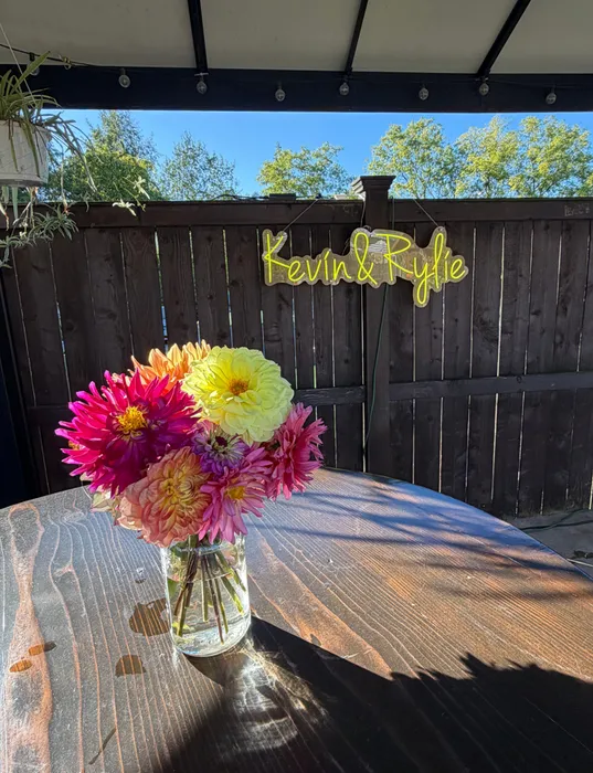 CustomPhoneWalletsNow.com - Custom Neon Sign