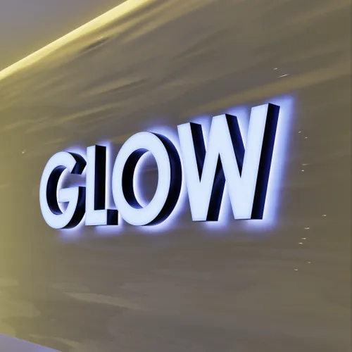 Back & Frontlit Sign - Custom Phone Wallets Now